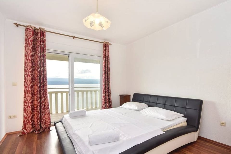 Villa | 7 bedrooms, free WiFi, bed sheets