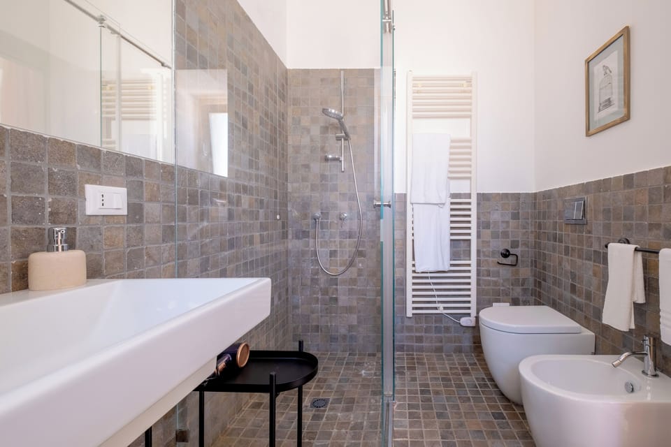 Design Double Room, Private Bathroom, Garden View | Bathroom | Hair dryer, bidet, towels, soap