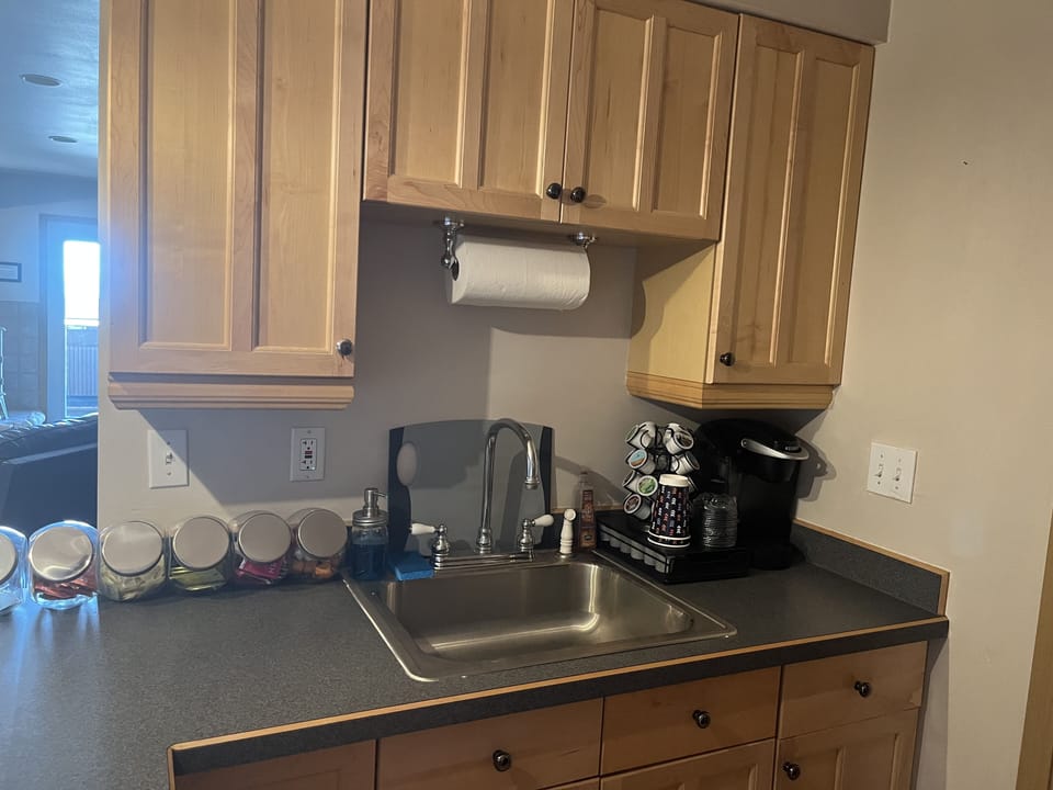 Large sink with teas for you to enjoy 