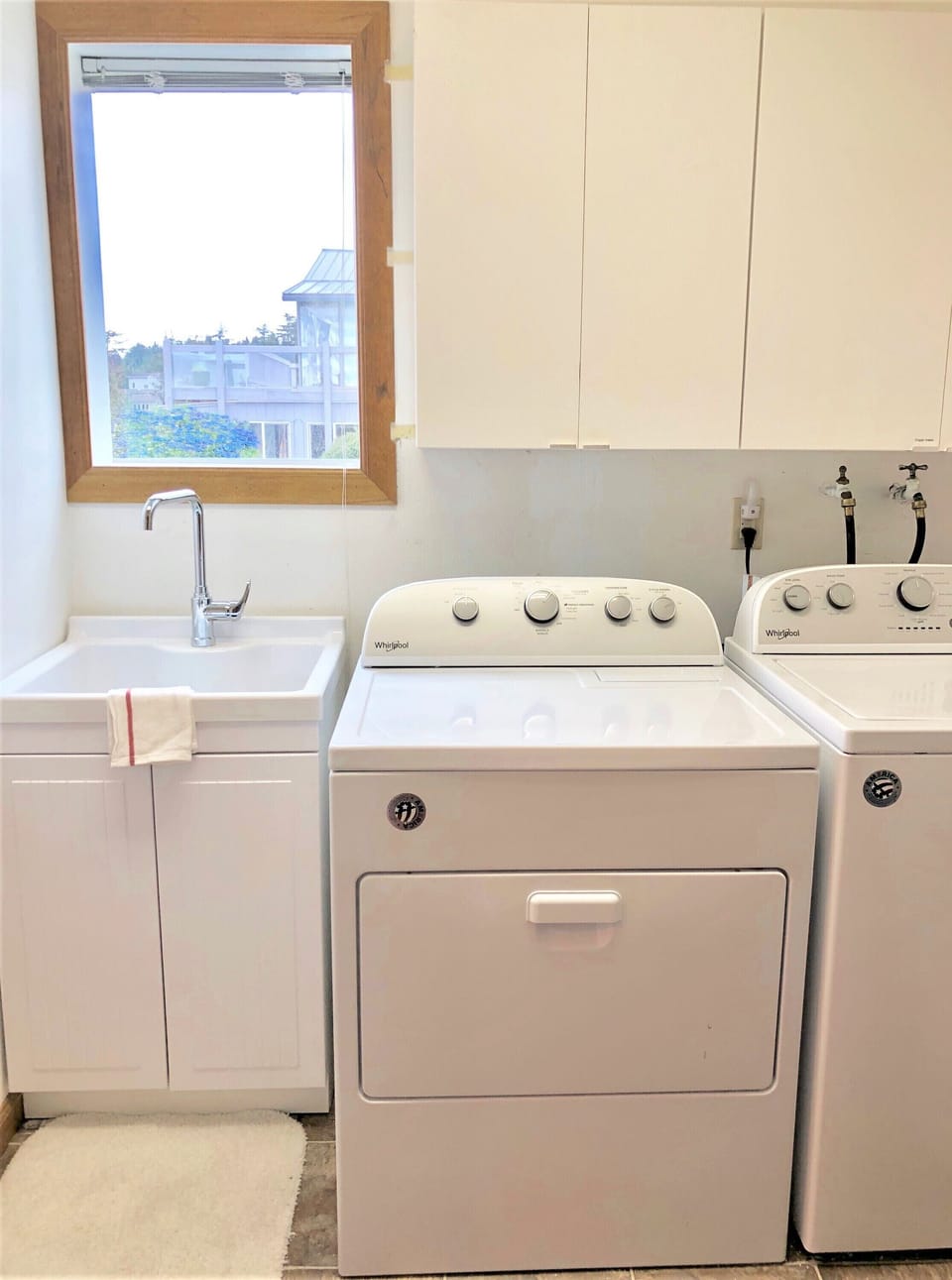 Full Size Laundry Room