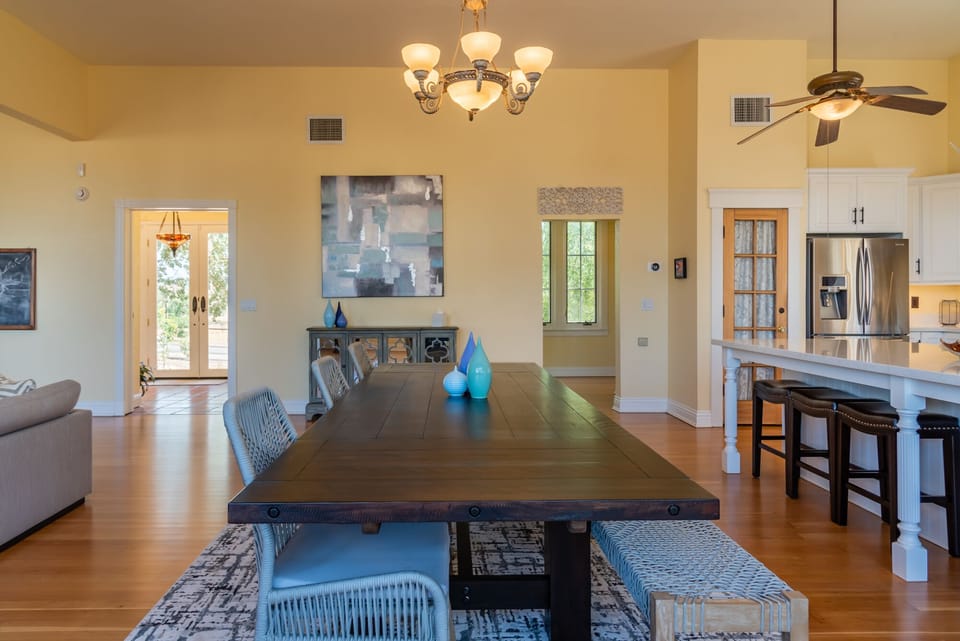 Open dining area and kitchen is a great feature for groups up to