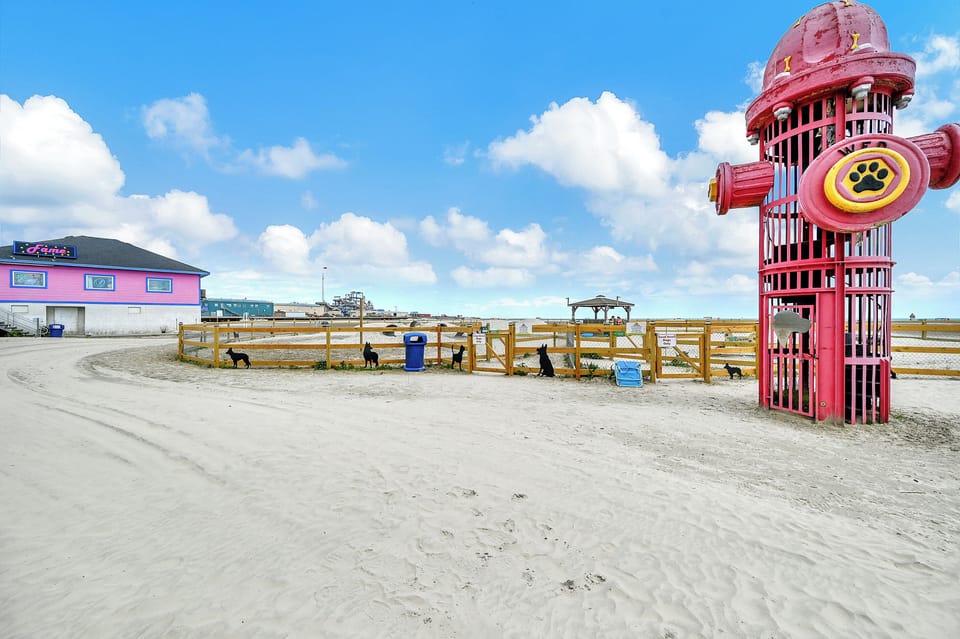 Wildwood Off-Leash Dog Park is right on WW Dog Beach