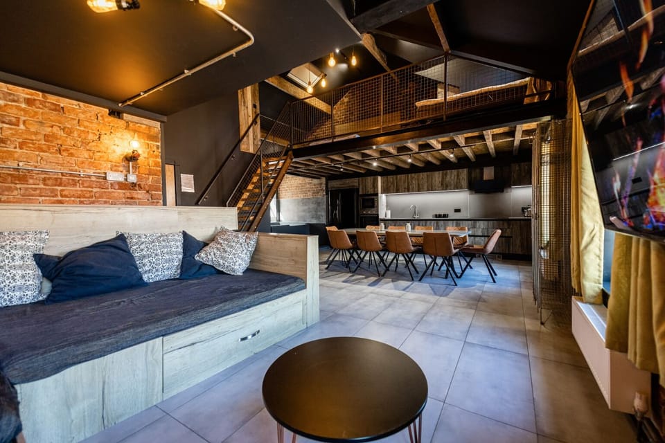 Apartment, Private Bathroom | Lounge