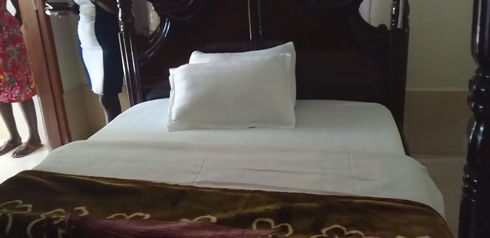 Deluxe Room | Individually decorated, individually furnished, desk, laptop workspace