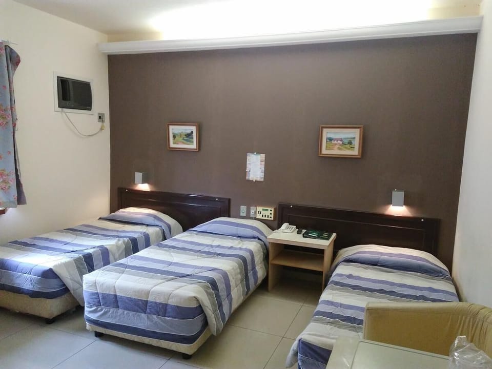 Minibar, free WiFi, bed sheets