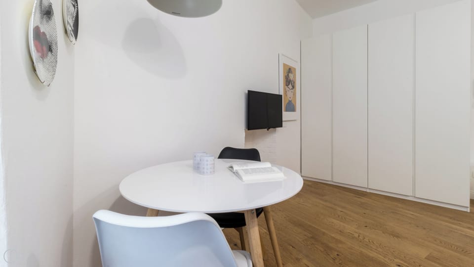 Apartment (0 Bedroom) | Interior