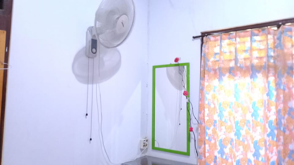Dormitory Room | Free WiFi