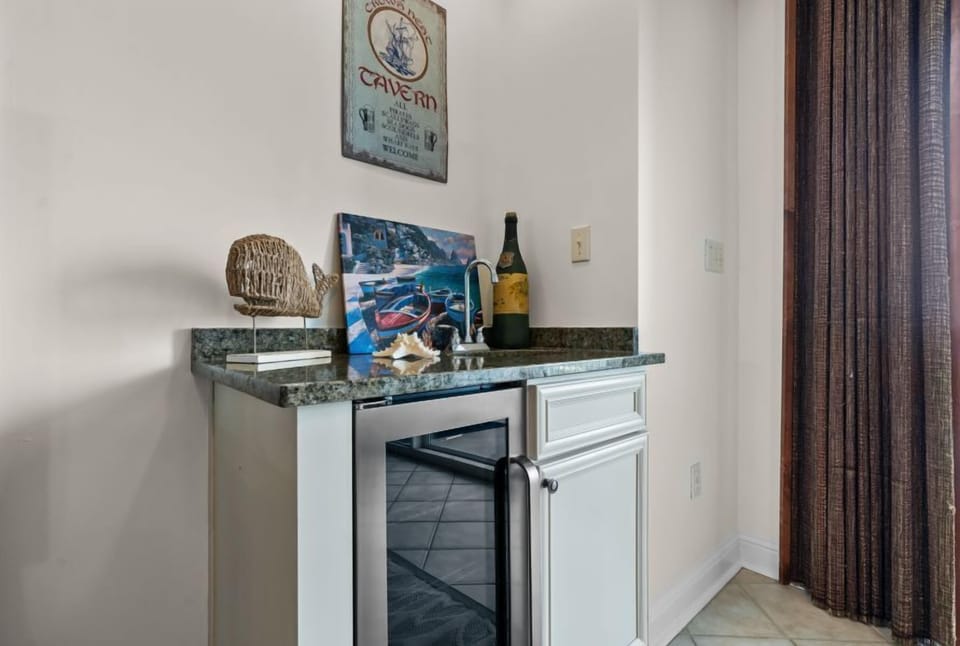 4 WH902 WET BAR WINE COLLER