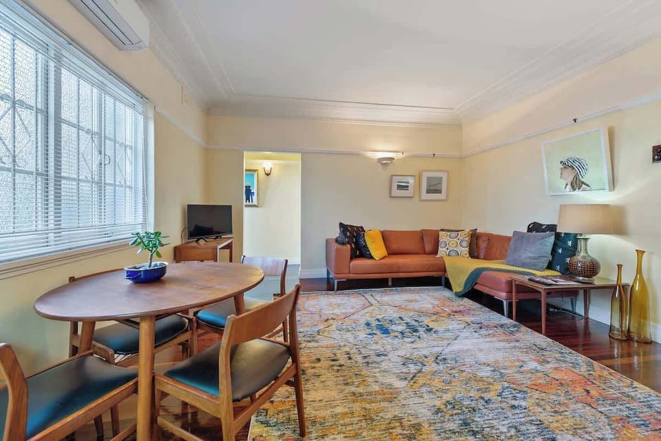 Art Deco Interiors & Decor
