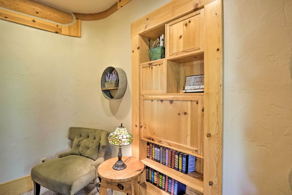 Bedroom 2 Nook
