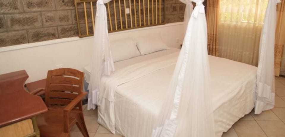 Standard Room | Desk, free WiFi