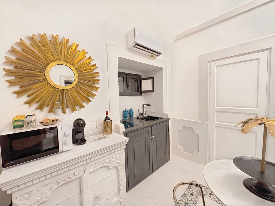 Luxury Suite | Frette Italian sheets, premium bedding, down comforters