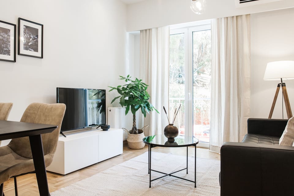 Apartment | 2 bedrooms, desk, laptop workspace, blackout drapes