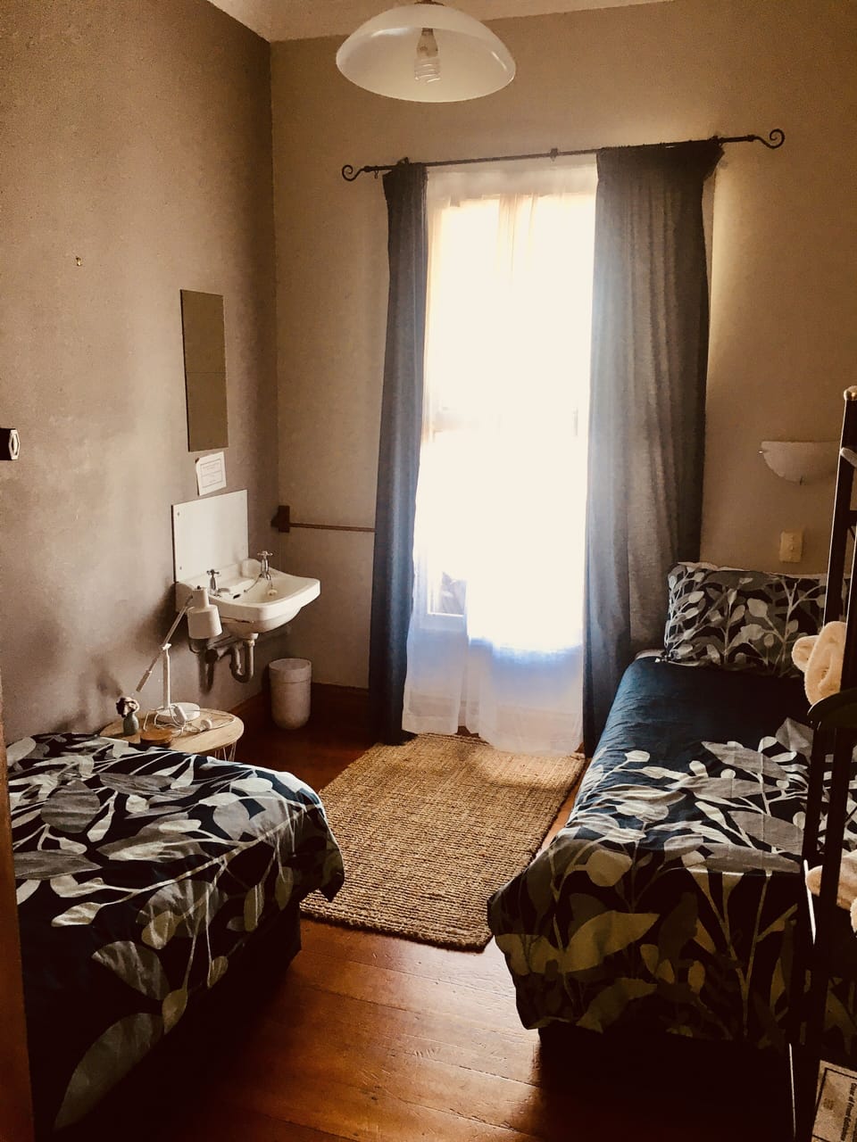 Twin | Free WiFi, bed sheets