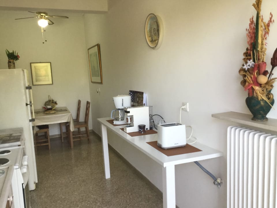 ΚΑΦΕΤΙΕΡΑ, ΕΣΠΡΕΣΙΕΡΑ, ΤΟΣΤΙΕΡΑ