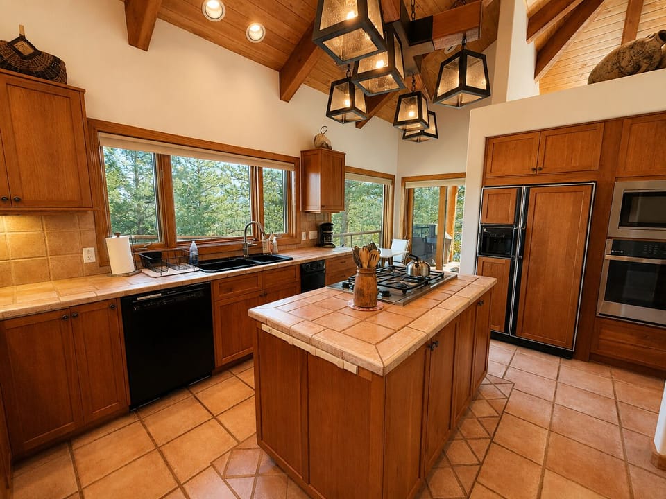 Fully Stocked Kitchen