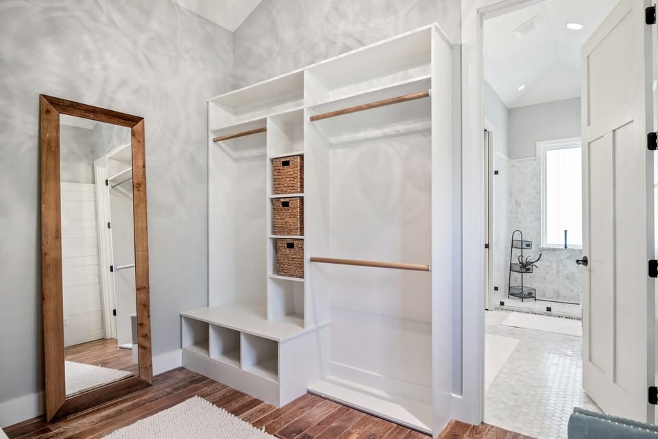 Master Closet/Dressing Area