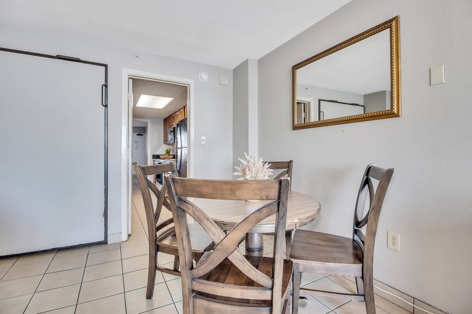 Let the sunshine enter your space and feel the coastal paradise vibe