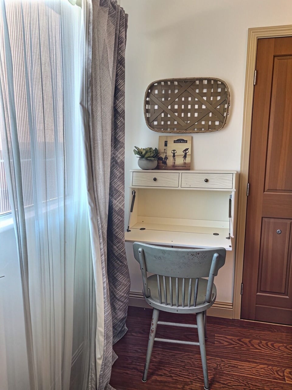 Writing desk
