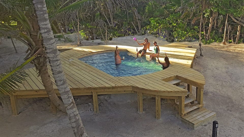 Ray Shape Pool
