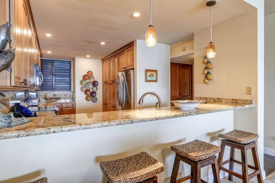 Counter top seating for 4