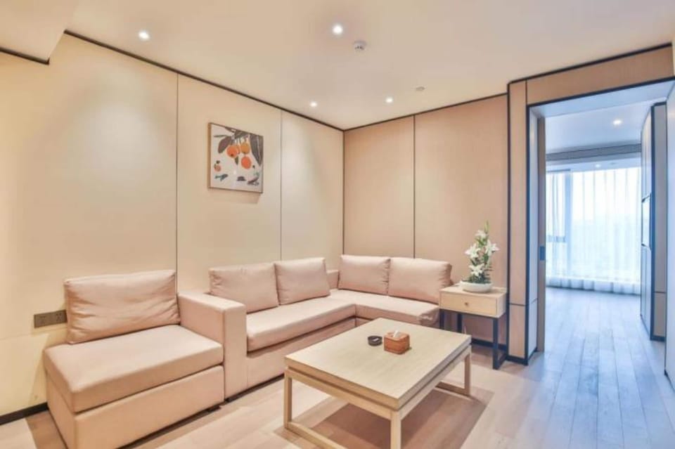 SSAW Suite | Desk, blackout drapes, soundproofing, rollaway beds