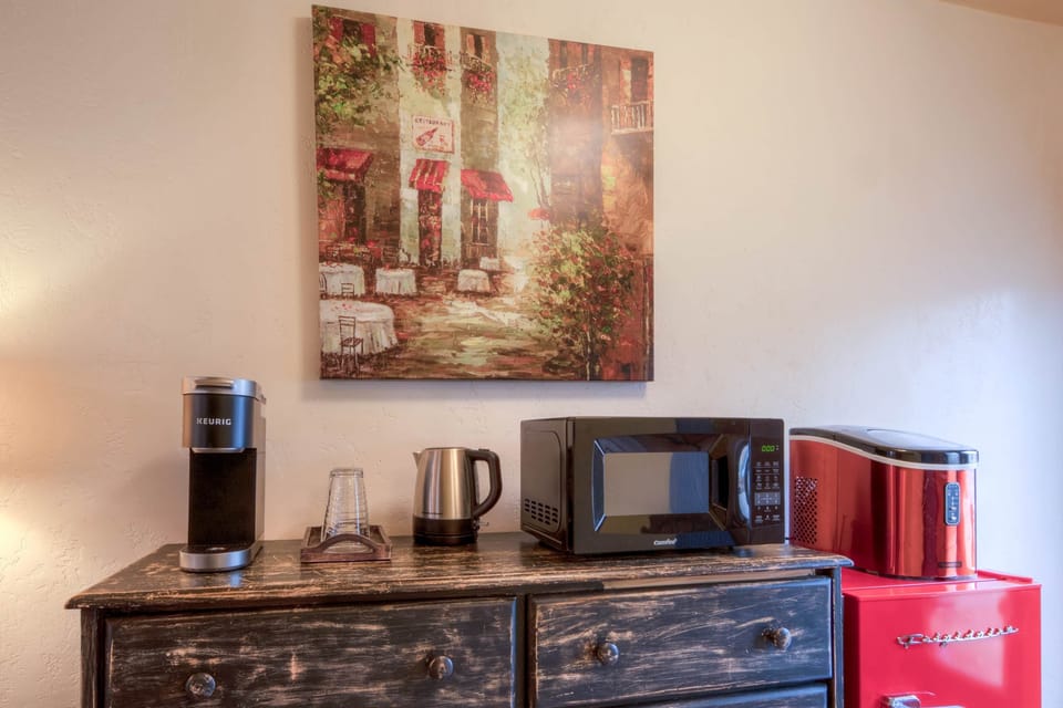 Cali Cochitta Overnight Rental (95)