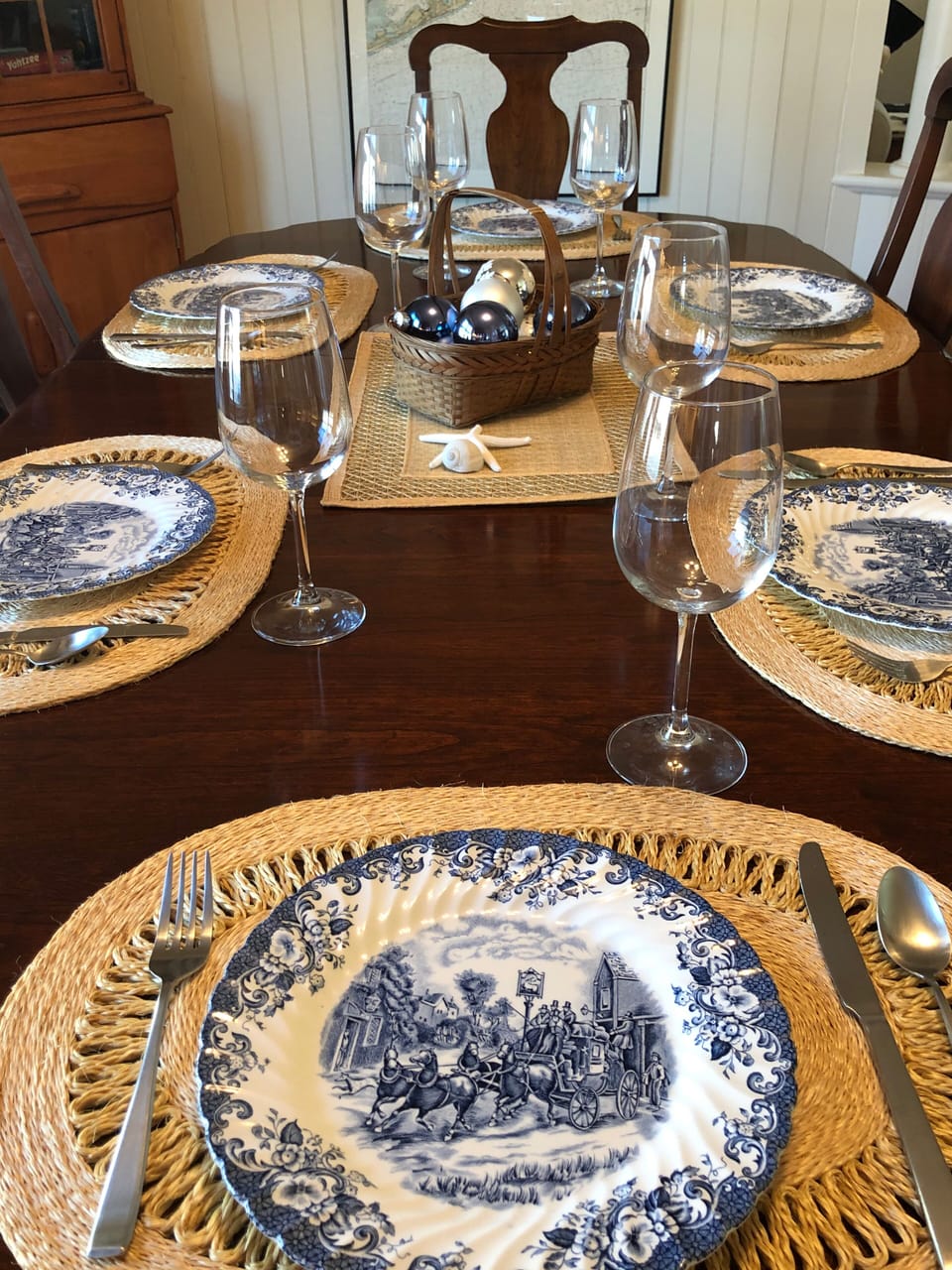 Holiday dinner setting
