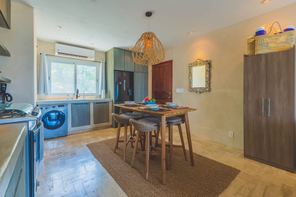 kitchen/dining