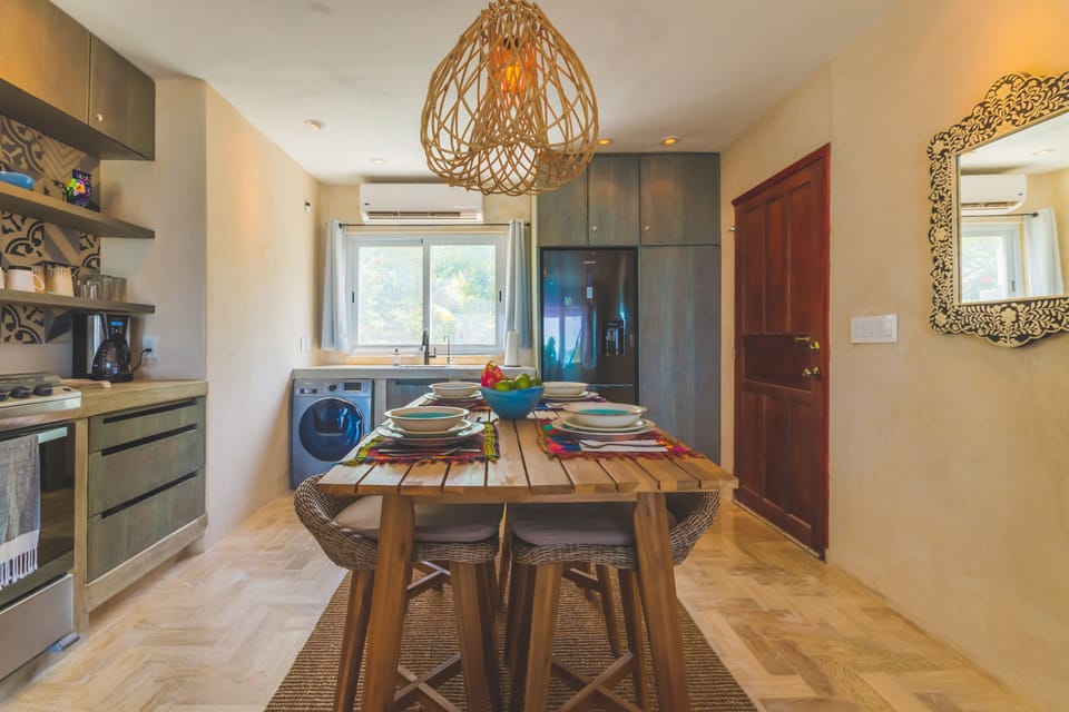 kitchen/dining