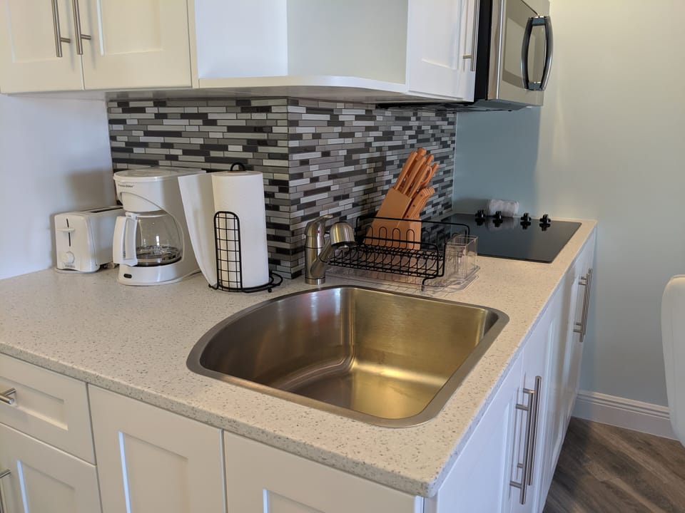 The kitchen area in the studio
