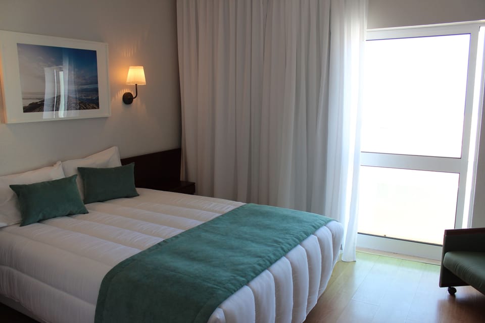 Basic Double Room | Blackout drapes, free cribs/infant beds, rollaway beds, bed sheets