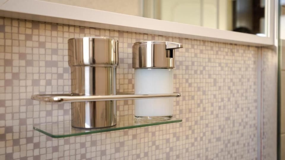 Triple Room, Balcony (53) | Bathroom amenities | Shower, rainfall showerhead, hair dryer, bidet