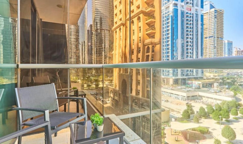 Elite Apartment | Balcony