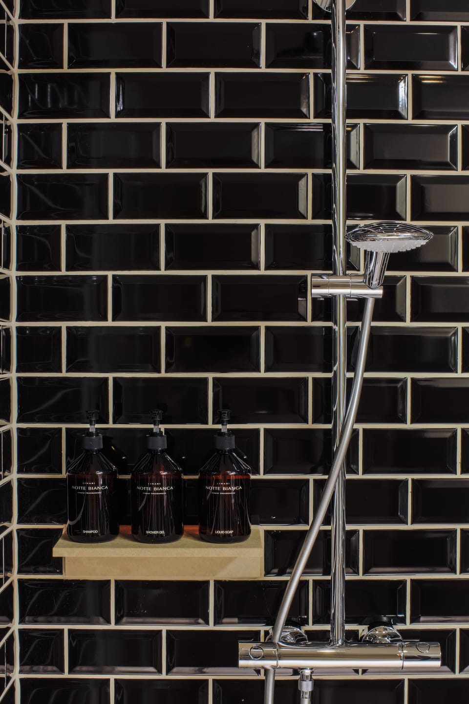 Komfort City | Bathroom | Shower, bathrobes, slippers, towels