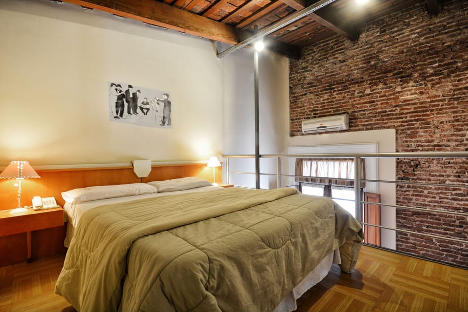 Double Room | Desk, soundproofing, free WiFi, bed sheets