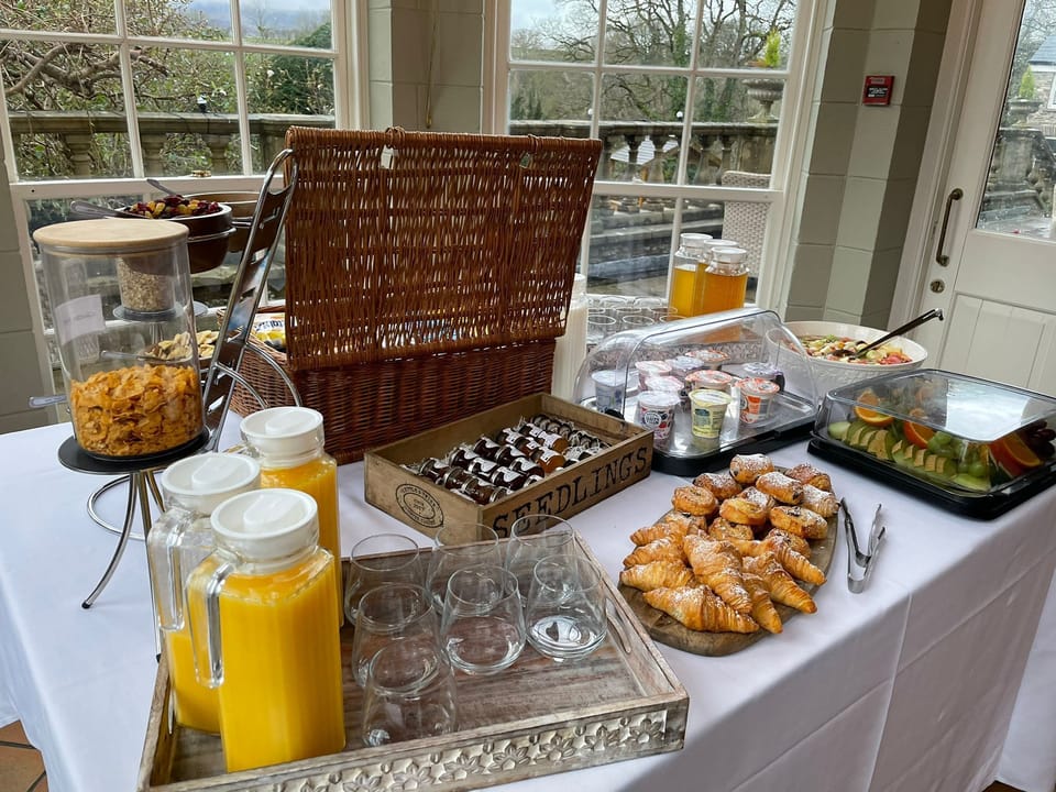 Peterstone Court Inn in Llanfrynach