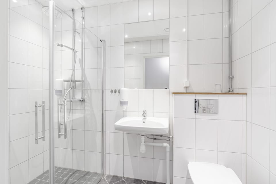 Hair dryer, heated floors, towels, soap