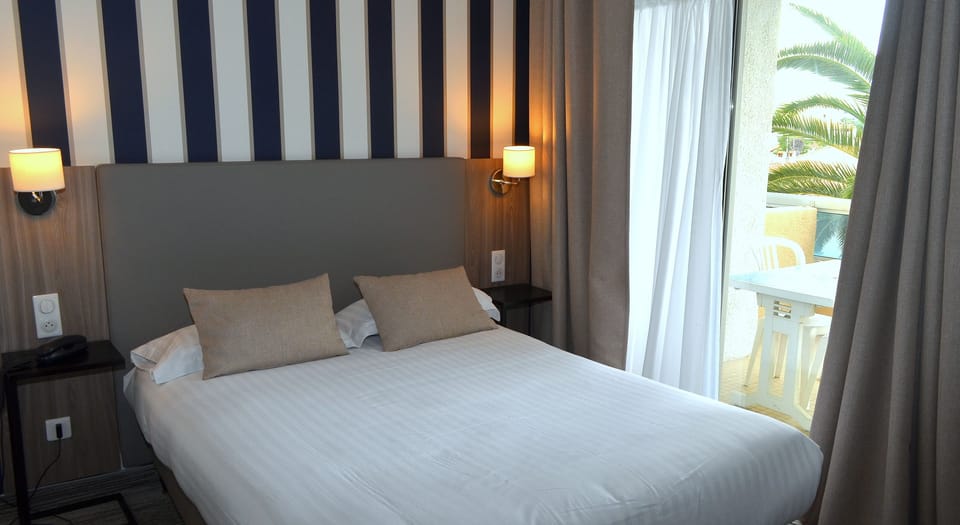 Tradition Room | Premium bedding, minibar, in-room safe, desk