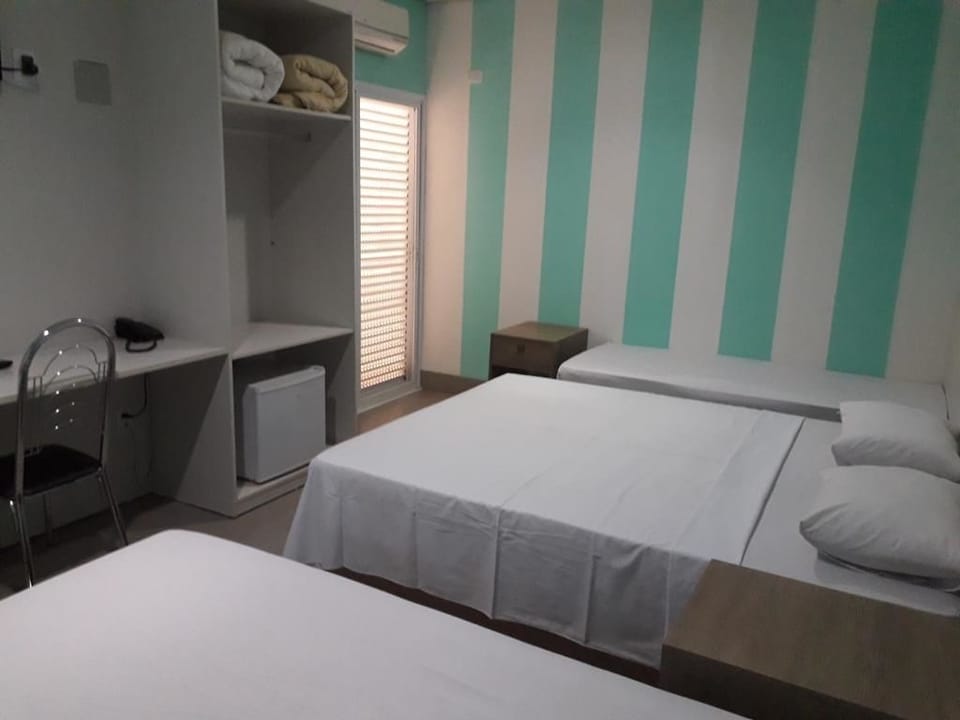 Quarto Luxo Quadruplo | Minibar, in-room safe, desk, WiFi (free)