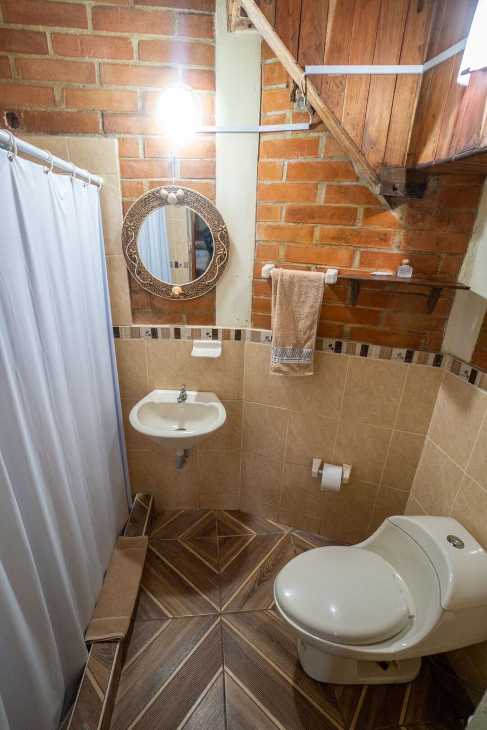 Comfort Double Room | Bathroom | Shower, hair dryer (on request), towels