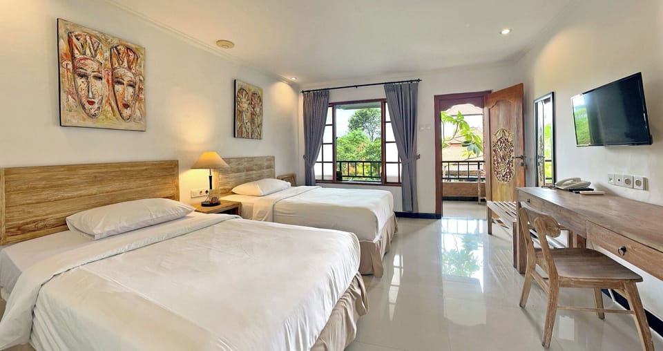 Superior Double or Twin Room | In-room safe, desk, laptop workspace, blackout drapes