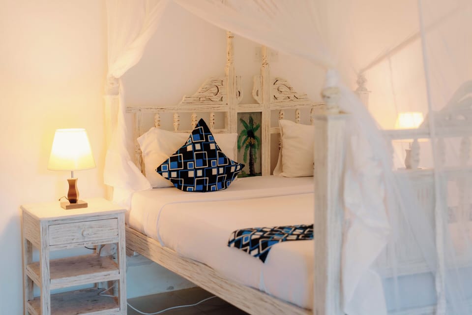 Deluxe Room, Garden View | In-room safe, desk, soundproofing, free WiFi