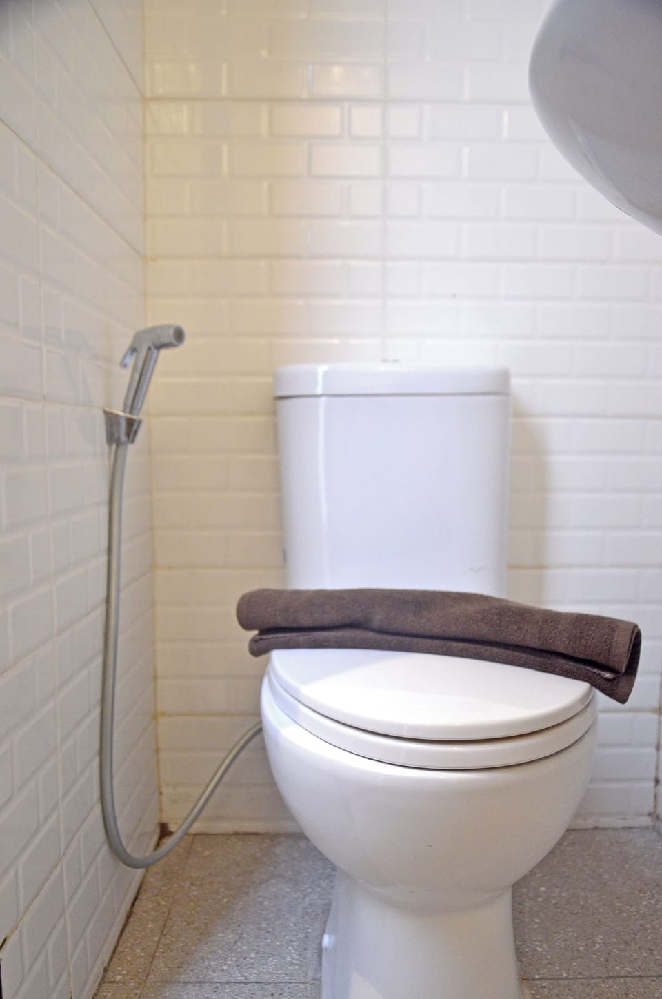 Standard Room | Bathroom | Shower, slippers, towels, soap