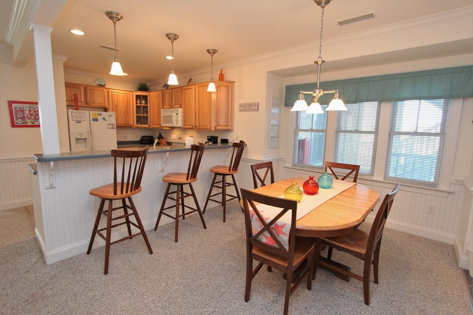Counter Top Bar for Casual Dining or Conversation