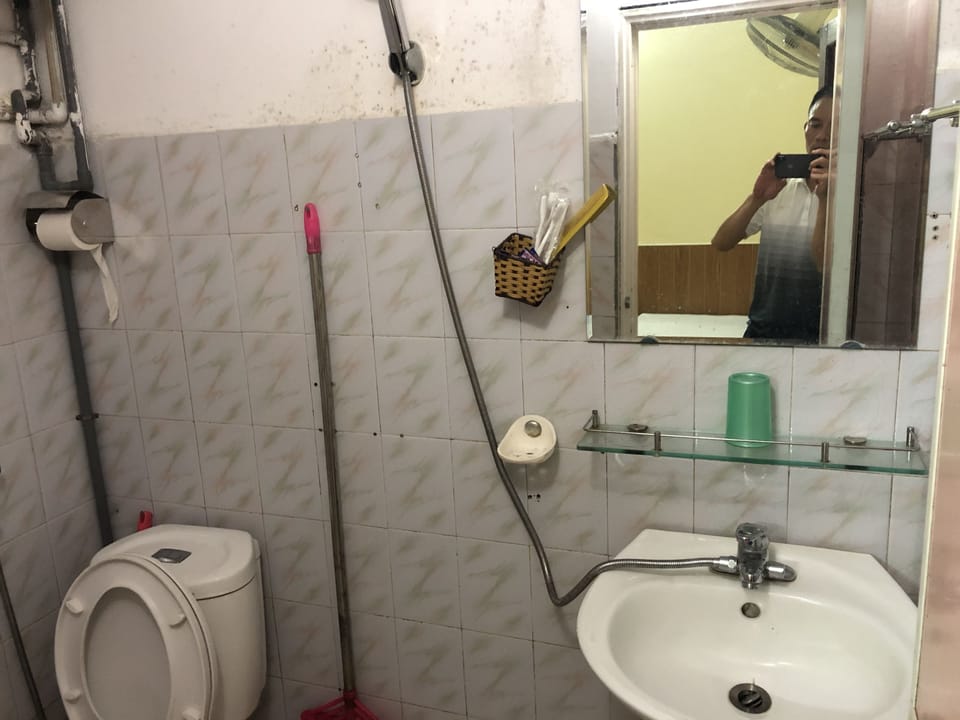 Superior Double Room | Bathroom | Shower, slippers, towels, soap