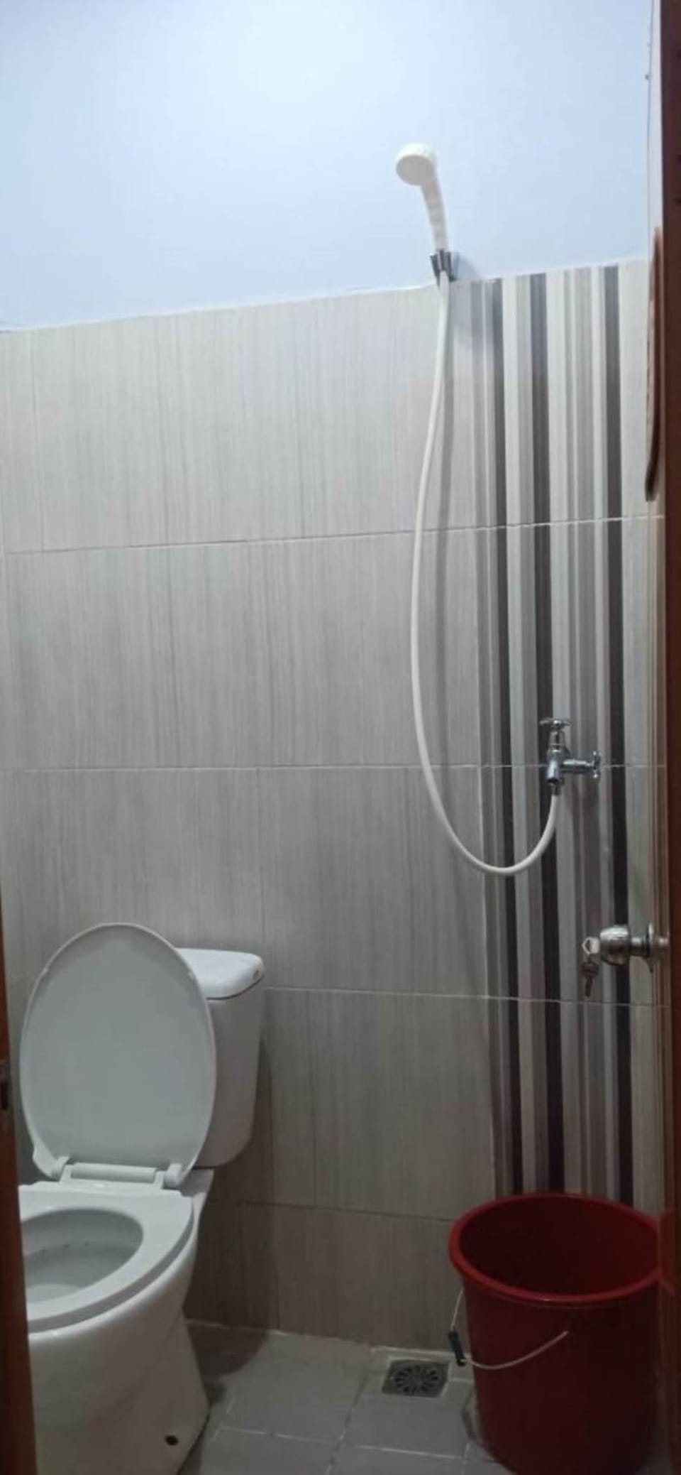 Shower, towels