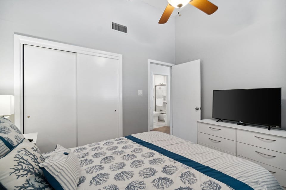 20-web-or-mls-22400-front-beach-rd-unit-22