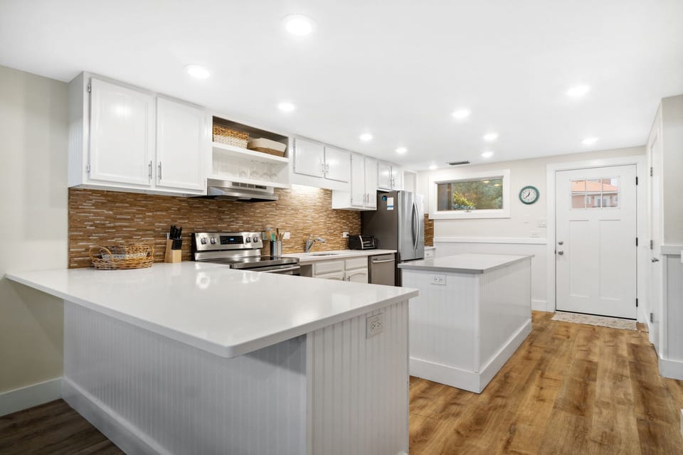 7-web-or-mls-22400-front-beach-rd-unit-22