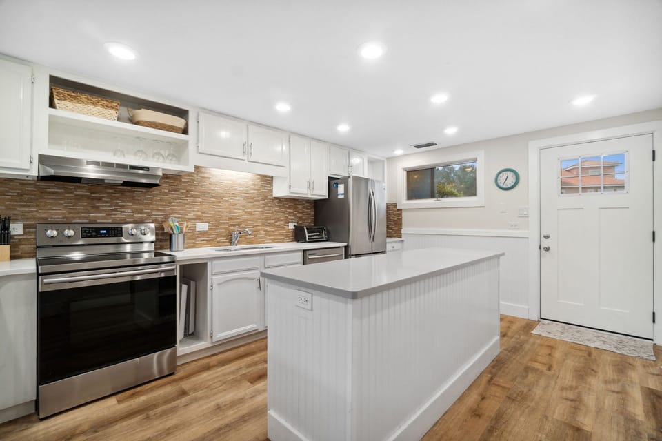 4-web-or-mls-22400-front-beach-rd-unit-22